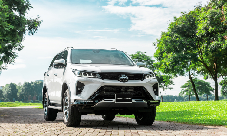 thue xe 7 cho fortuner di chau thanh tien giang