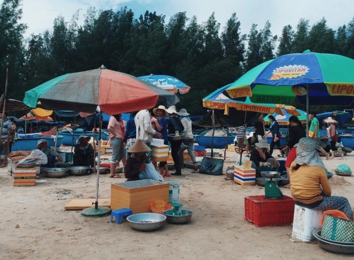 Làng chài biển Thầy Thím - nơi có nhiều hải sản tươi sống giá rẻ