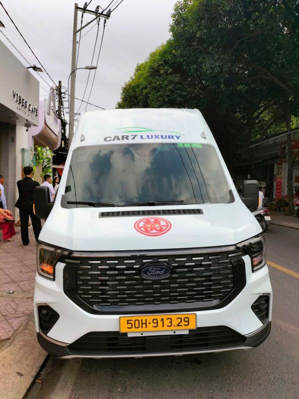 Giá thuê xe 16 chỗ đám cưới tại tphcm rẻ nhất