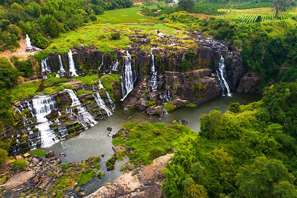 Thuê xe đi Đức TRọng Lâm Đồng kết hợp quan quan thác Pongour